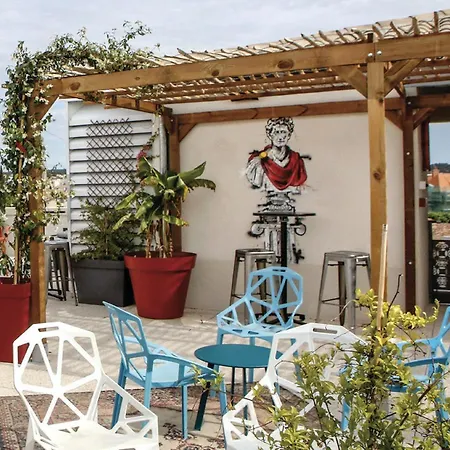 Flamingo Gare Centre Hostel *