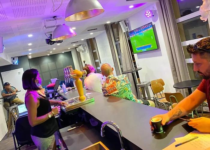 Flamingo Gare Centre